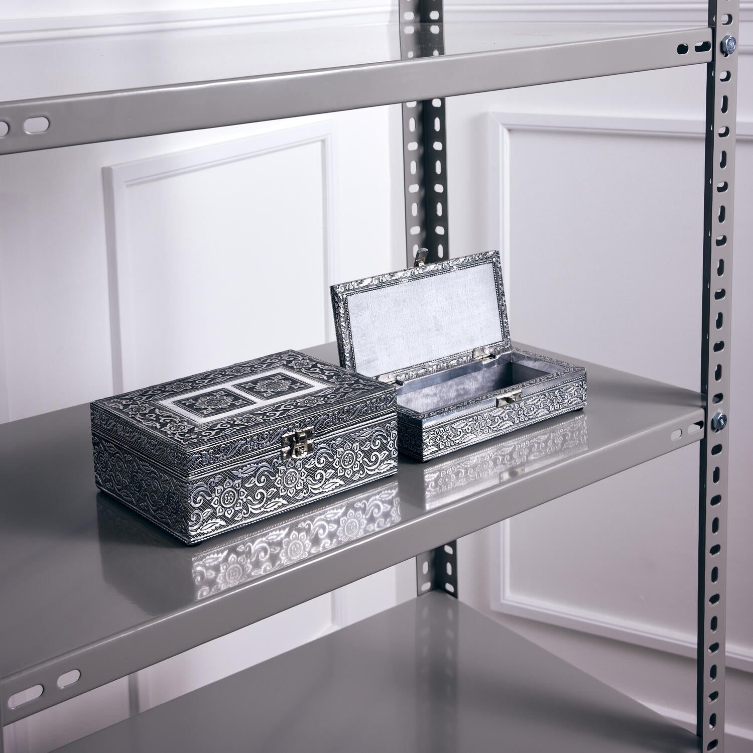 Smykkeskrin, sølvfarvet - 7,5x15x20 cm.